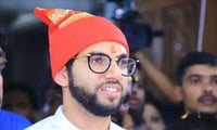कोट्यधीश आहेत सेनेचे युवराज; बॉन्ड शेअर्स, दागिने इतकी आहे मालमत्ता